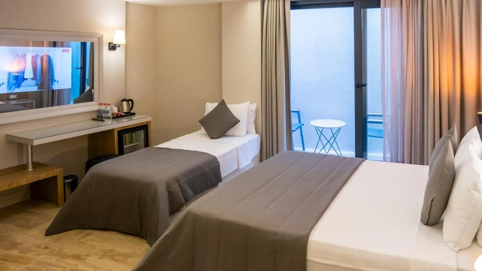 Ariel Plus Alacati Çeşme 3*,